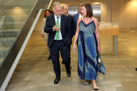 El ministro de Política Territorial y Memoria Democrática, Ángel Víctor Torres y la presidenta del Congreso de los Diputados, Francina Armengol