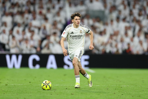 MADRID, SPAIN - MARCH 02: Thiago Pitarch of Real Madrid
in action during the LaLiga EA Sports match between Real Madrid CF and Getafe CF at Estadio Santiago Bernabeu on March 02, 2026 in Madrid, Spain. (Photo by Florencia Tan Jun/Getty Images)