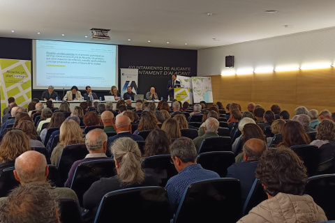 Durante el segundo proceso participativo se presentaron las líneas estratégicas del PGE.