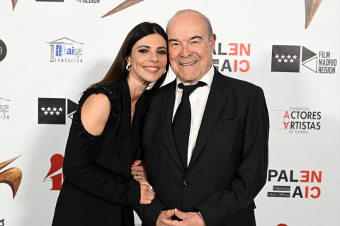 Maribel Verdú, Antonio Resines y muchos más brillan en una noche histórica del cine en los Premios Unión de Actores.
