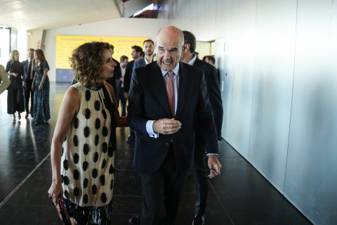 María Jesús Montero junto al expresidente de la Junta de Andalucía, Manuel Chaves.