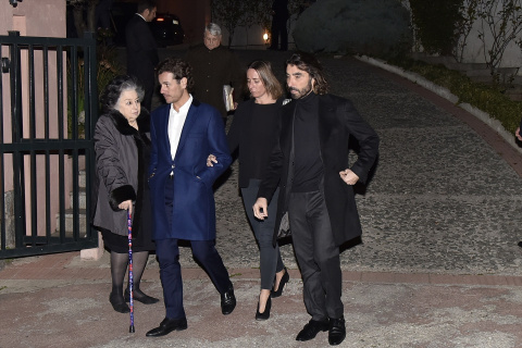 Javier Hidalgo saliendo de la capilla de la Infanta Pilar.