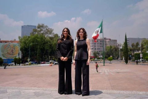 Ayuso y Alessandra Rojo De la Vega