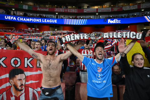 Los aficionados del Atleti en el Emirates
