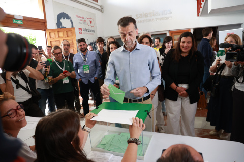 El candidato de Por Andalucía, Antonio Maíllo, votando hoy