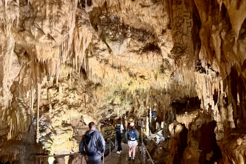 Las cuevas de Diros esconden un mundo subterráneo casi irreal.