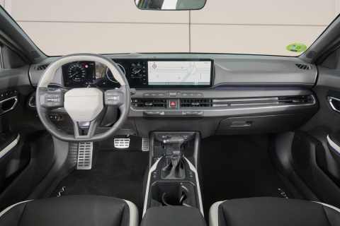 Kia K4 interior