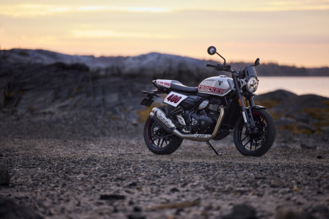 TRIUMPH TRACKER400