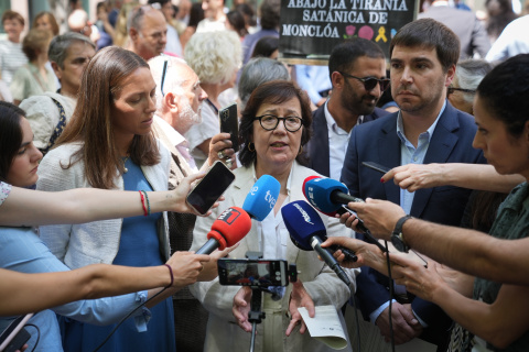 La presidenta de la Asociación de Fiscales, Cristina Dexeus, ofrece declaraciones a los medios de comunicación.