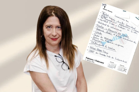 Leire Díez y su cuaderno