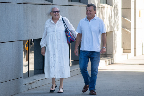 La empresaria Carmen Pano y su chófer Álvaro Gallego a su llegada a la Audiencia Nacional