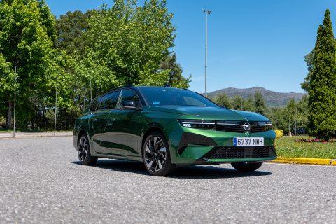 Opel Astra familiar