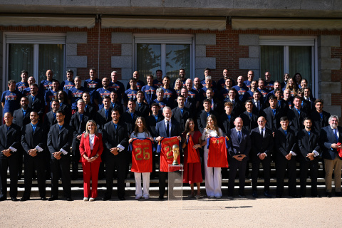El recibimiento de los reyes en la Zarzuela