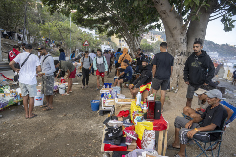 Asentamiento de migrantes en la playa El Trampolín, a 14 de septiembre de 2026, en Ceuta