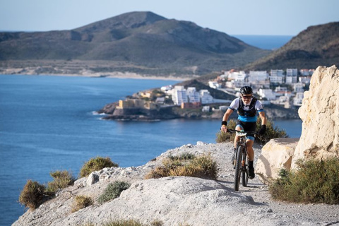 El Mar Mediterráneo es protagonista en la Skoda Titan Desert Almería