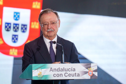 El presidente de la Ciudad Autónoma de Ceuta, Juan Jesús Vivas, desde Sevilla.