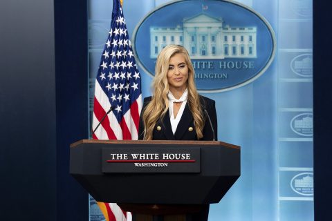 La ya ex portavoz de la Casa Blanca, Katie Zacharia.