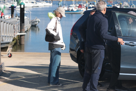 Irene Urdangarín llegando al puerto, a 17 de octubre de 2026, en Sanxenxo