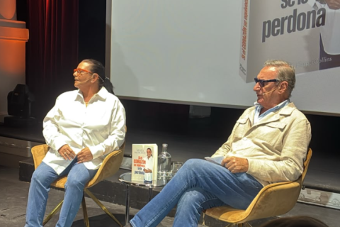 María del Monte junto a Carlos Herrera.