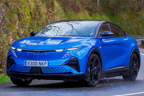 Alpine A390