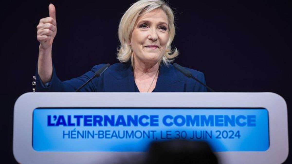 Marine Le Pen celebra la victoria en las elecciones legislativas