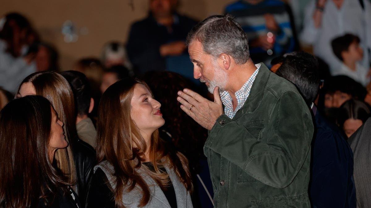 La Princesa Leonor y el Rey Felipe, en una foto del pasado invierno.