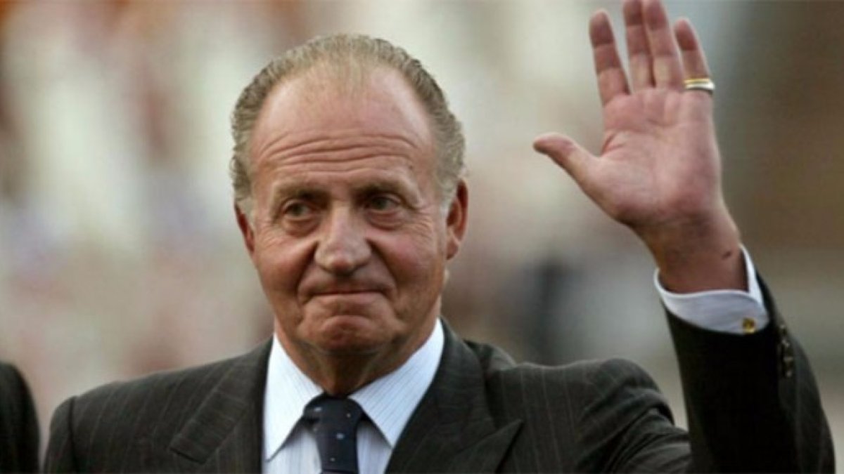 Don Juan Carlos, otra vez en el disparadero, en un nuevo libro.