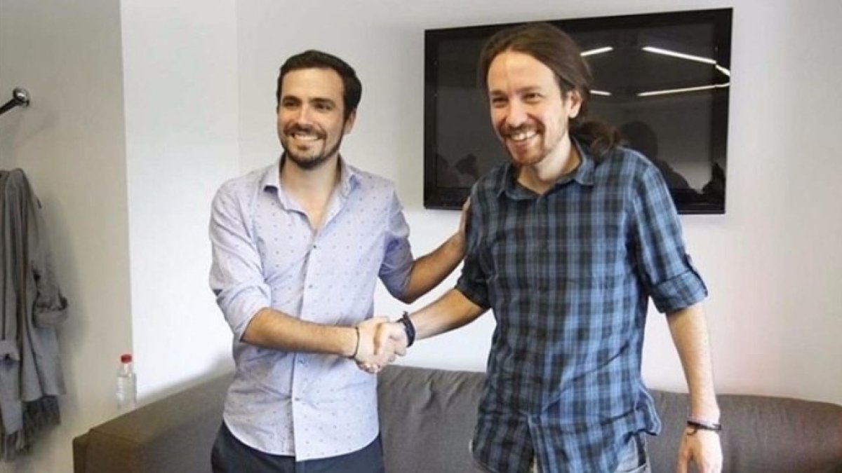 Alberto Garzón y Pablo Iglesis, en una reunión en el Congreso