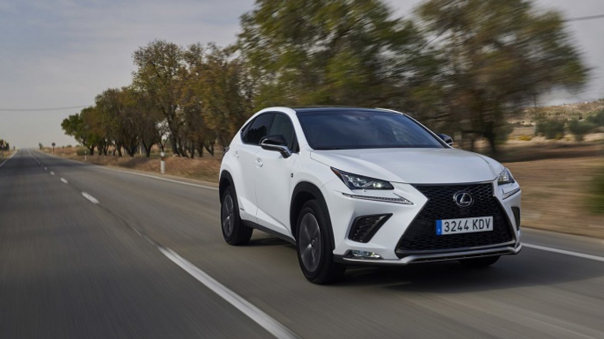 Lexus actualiza sus 'best sellers': El NX 300h y el CT 200h