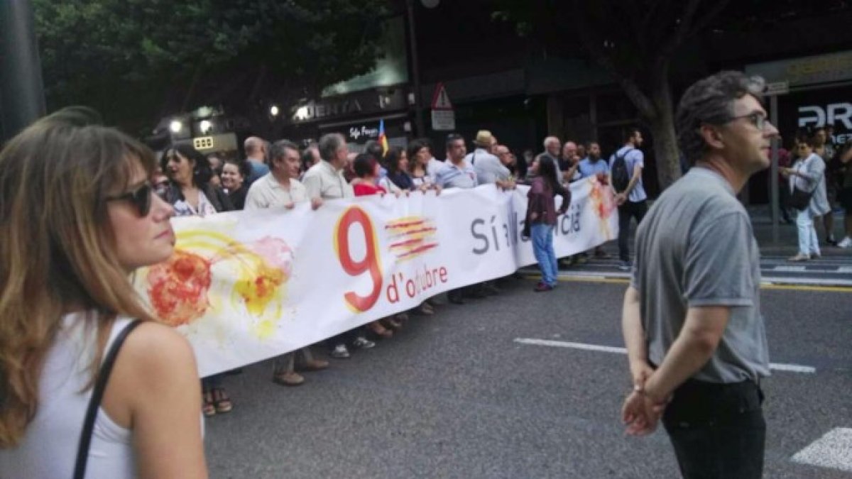 Incidentes en la tensa manifestación vespertina de Valencia