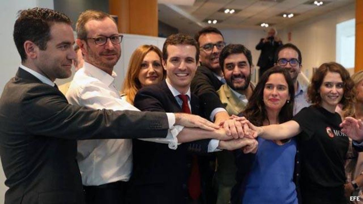 Casado con parte de su equipo.