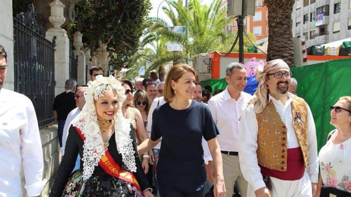 María Dolores de Cospedal en las fiestas de Alicante.