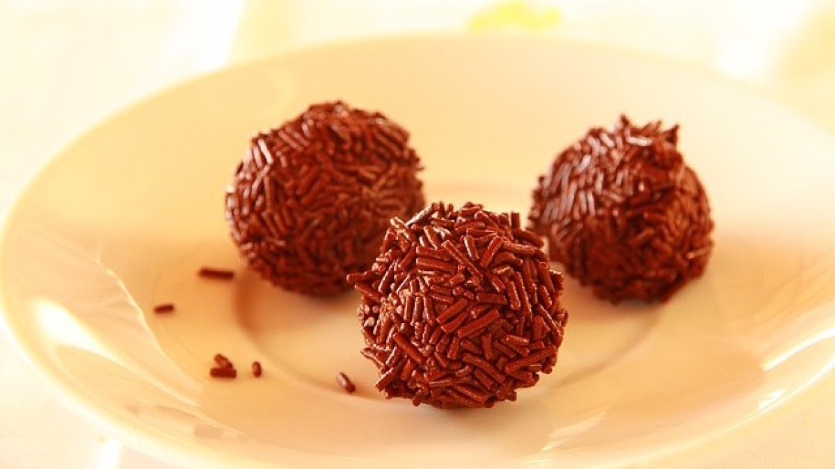 Deliciosa y sencillísima receta de trufas de chocolate