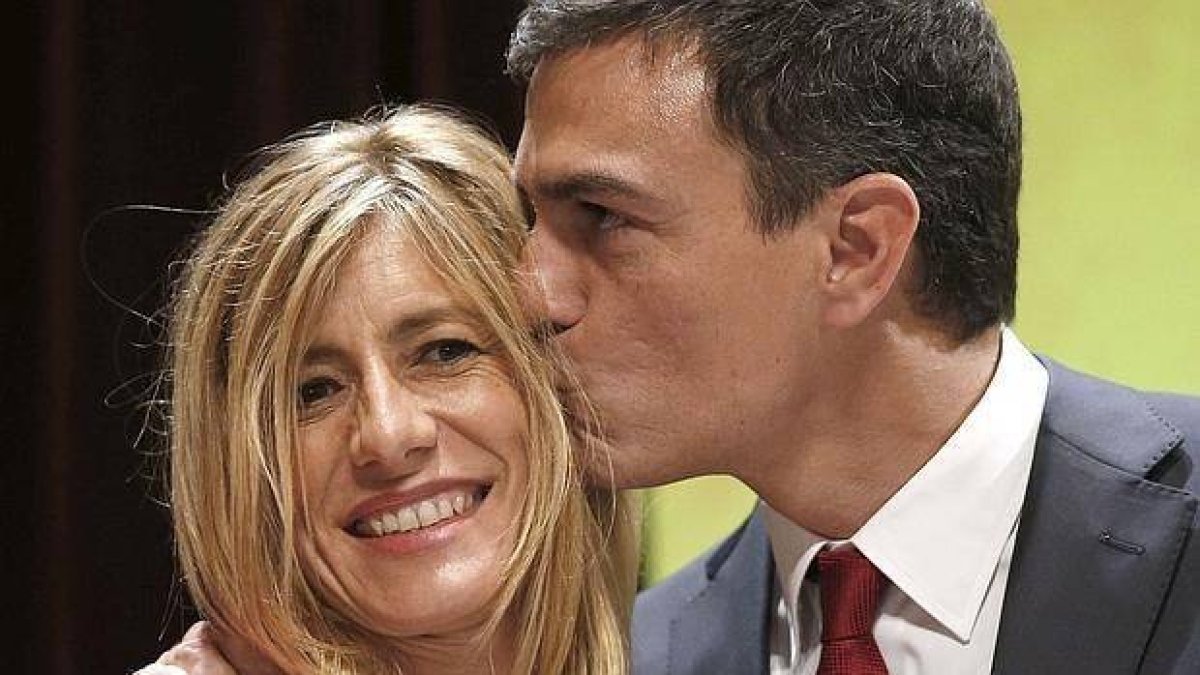 A Peñafiel le indigna que Zarzuela defienda a Sánchez.