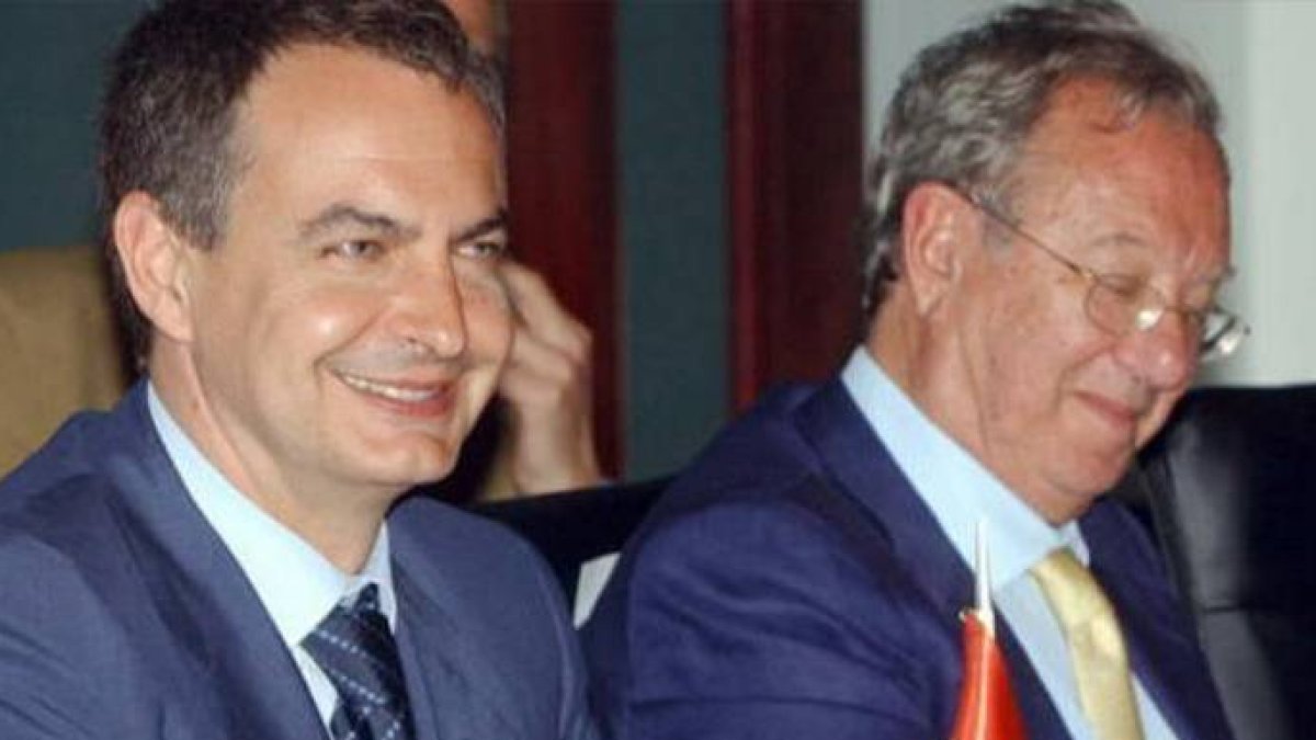 Zapatero y su exembajador en Venezuela, Raúl Morodo.