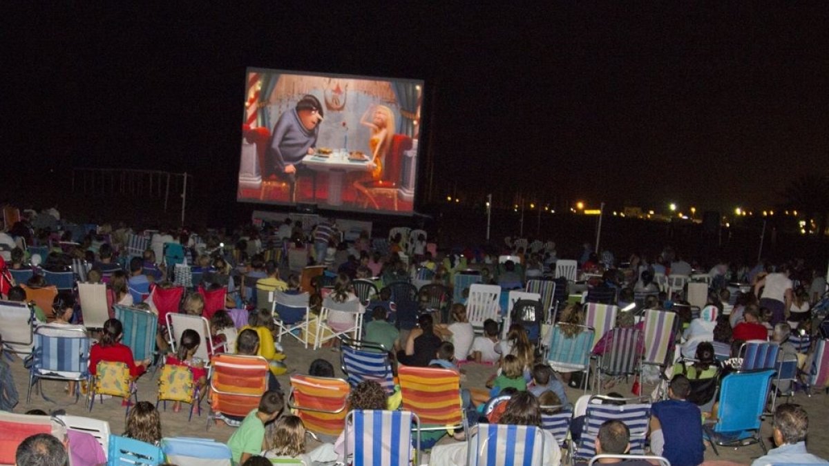 Cine de verano en las playas de la provincia de Valencia