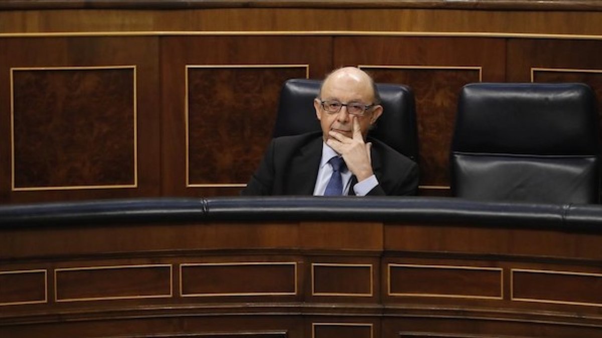 Montoro reducirá el IRPF a las rentas más bajas