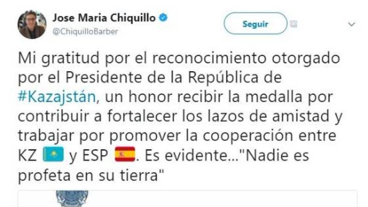 Una medalla exsoviética para el alcaldable popular