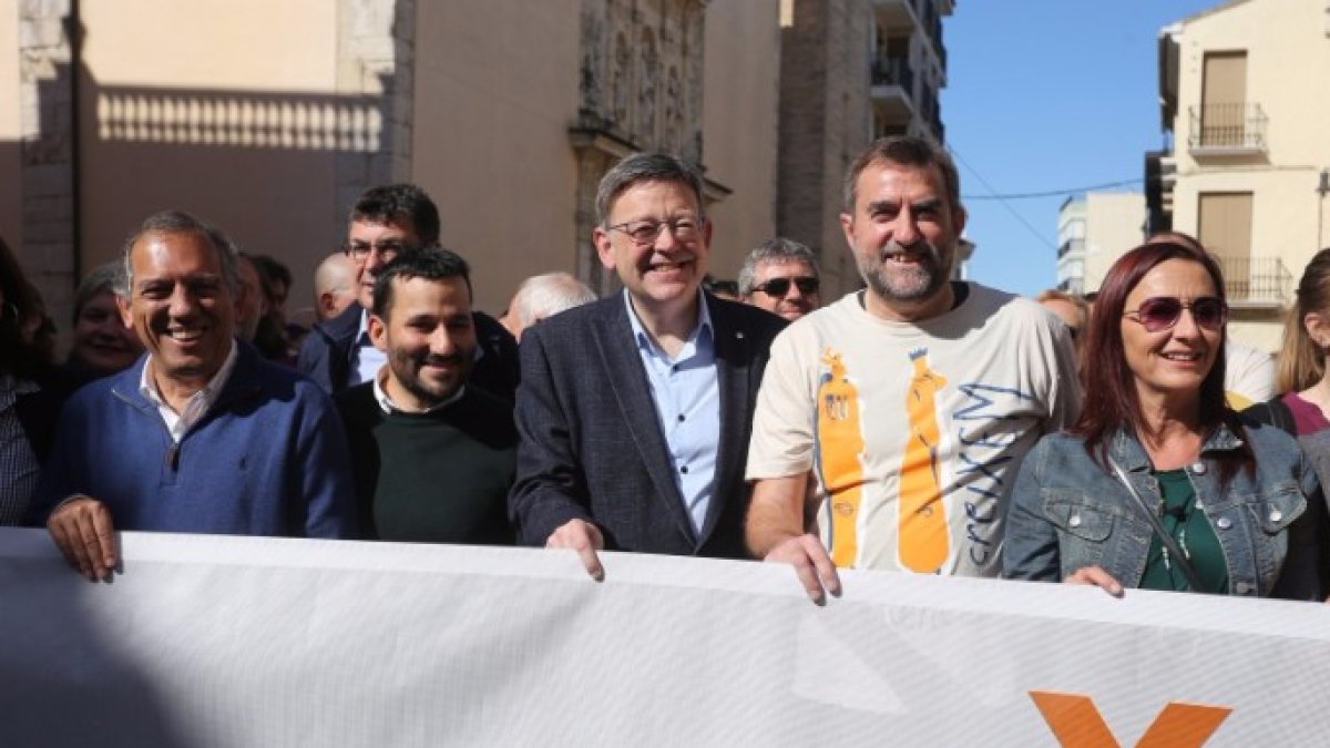 Escola Valenciana acusa al Gobierno de despertar al fascismo