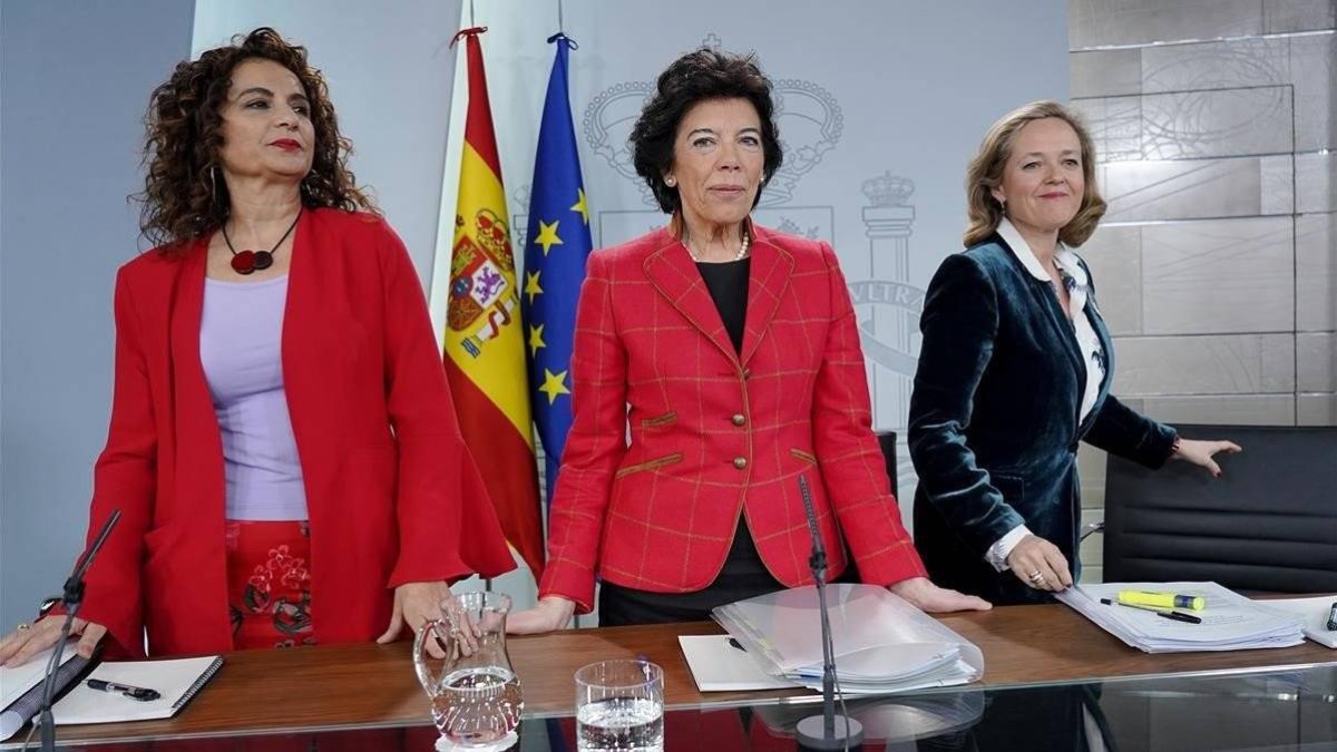 Moncloa presiona a la Junta Electoral para que permita los 'viernes sociales'