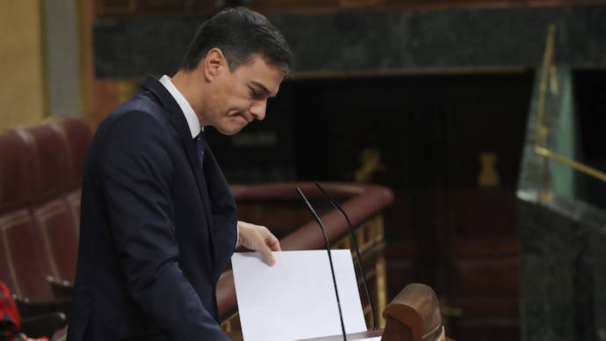 Sánchez tira de empleo público para mantener el ritmo