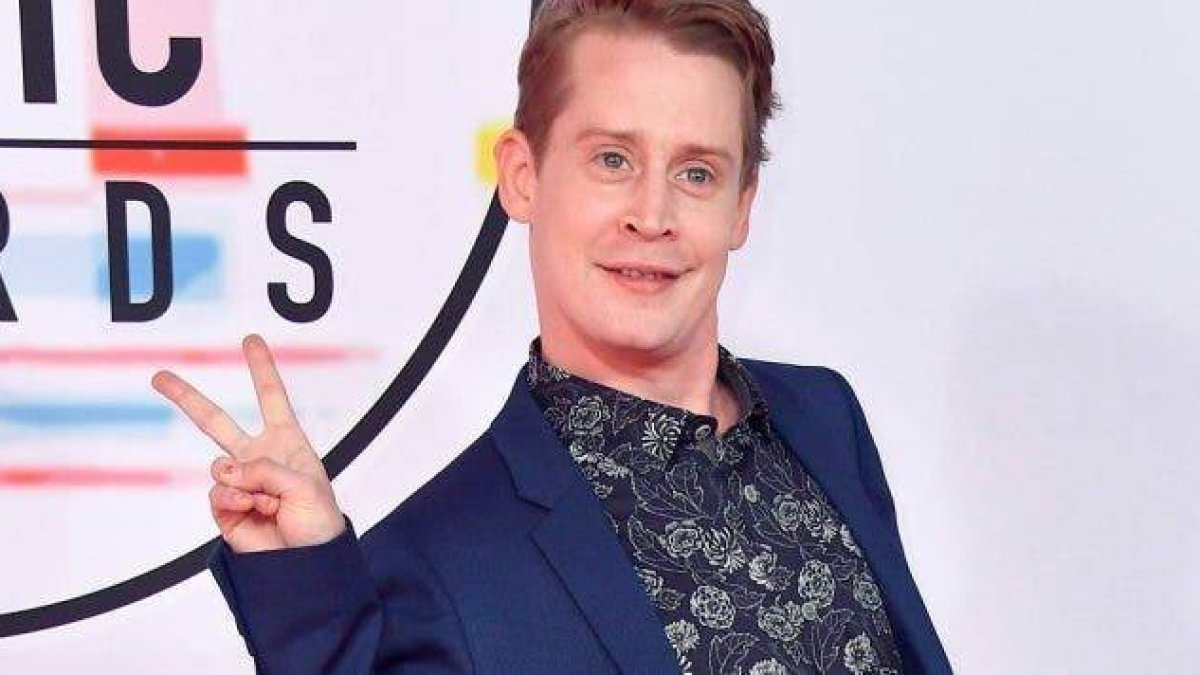 Macaulay Culkin regresa por todo lo alto con una escena muy picante en American Horror Story