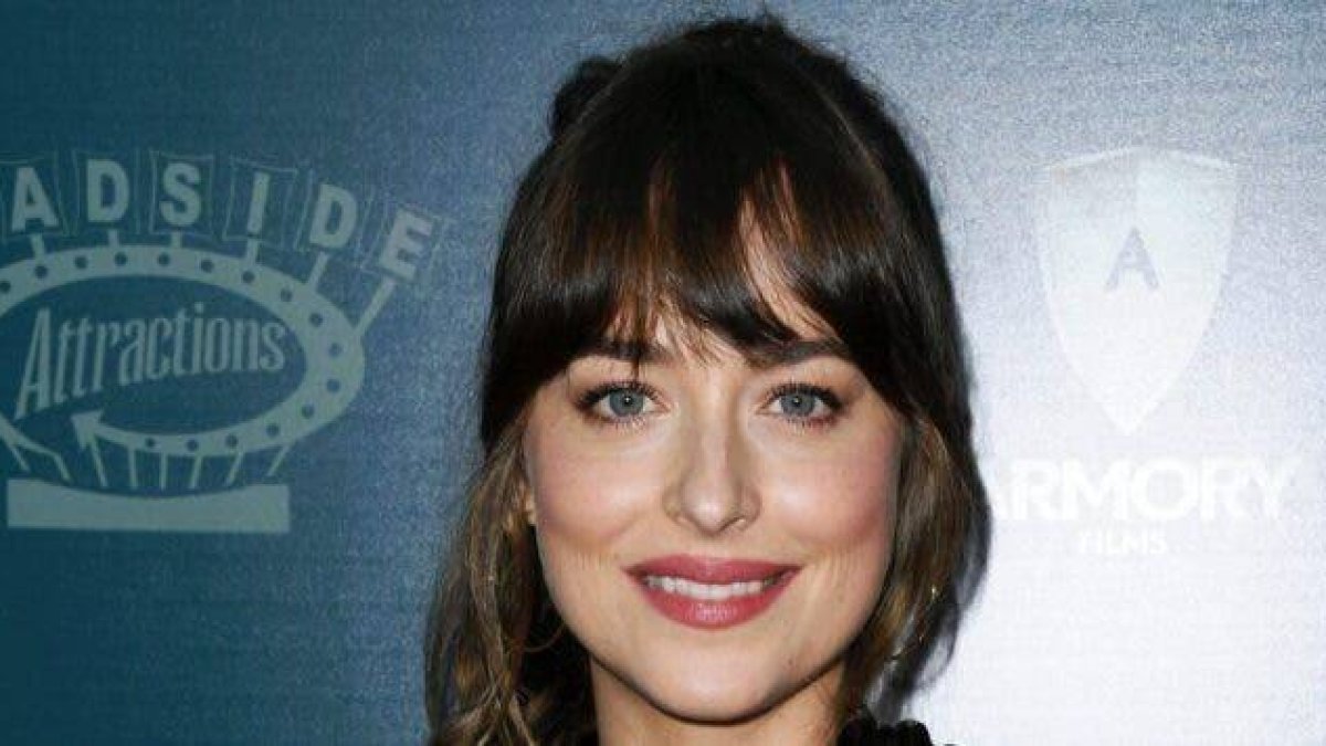 Dakota Johnson se sincera hablando sobre la tremenda enfermedad que padece