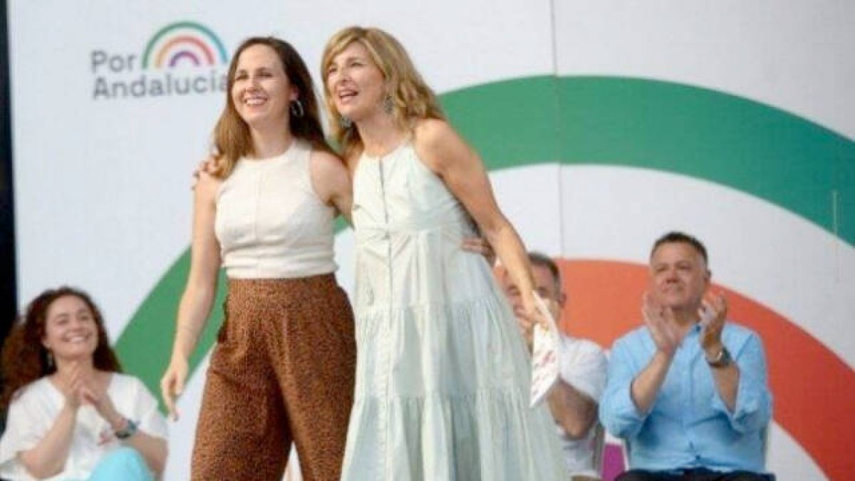 Ione Belarra y Yolanda Díaz en la campaña andaluza, foto que están moviendo los perfiles de Podemos