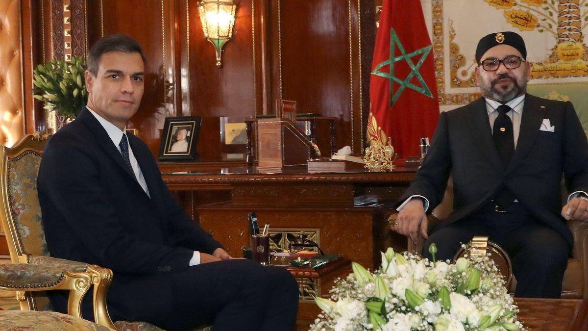 Pedro Sánchez con Mohamed VI, en 2018 en el Palacio Real de Rabat