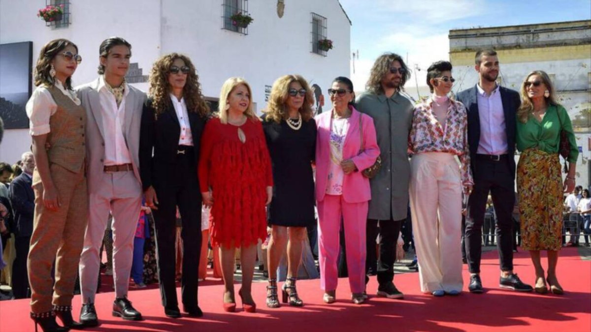 La familia Flores en la inauguración del Centro Cultural Lola Flores en Jerez de la Frontera (Cádiz).