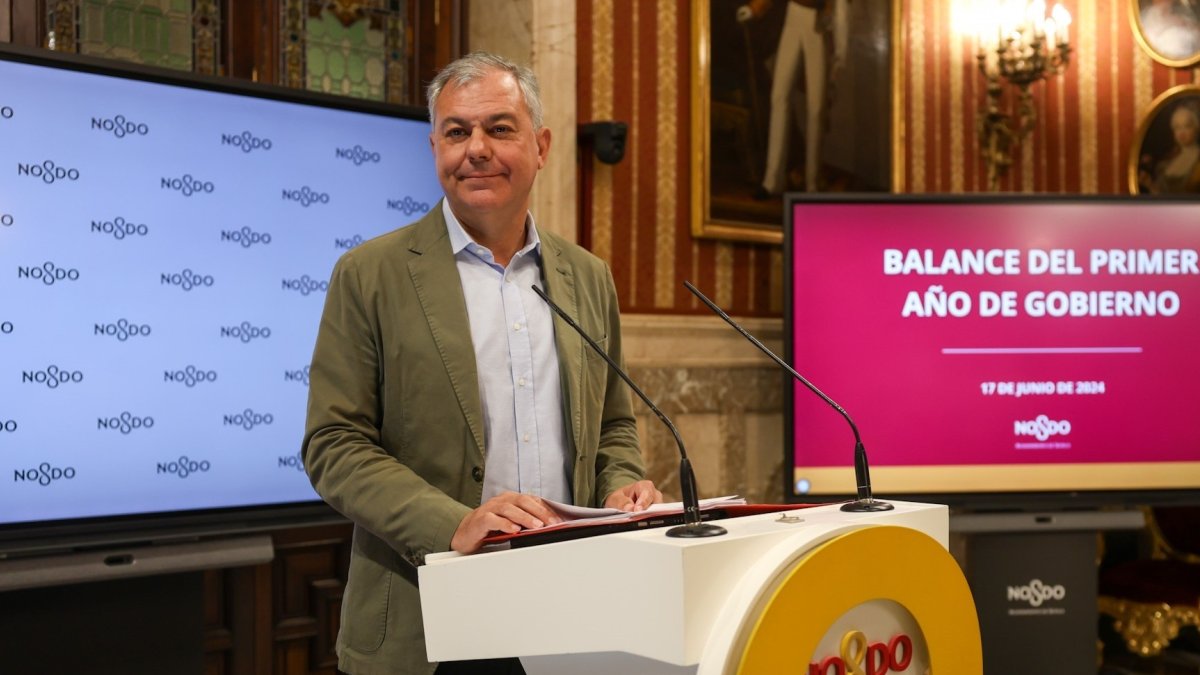 El alcalde de Sevilla, José Luis Sanz, en rueda de prensa.