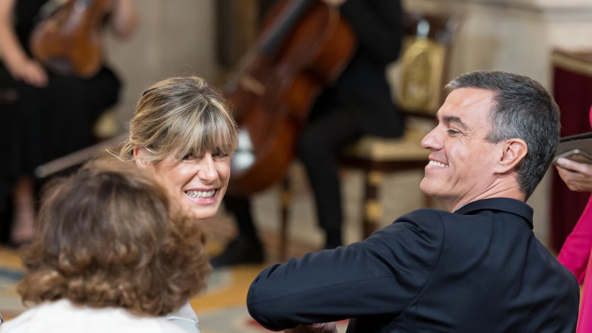 El presidente del Gobierno, Pedro Sánchez, y su mujer, Begoña Gómez.