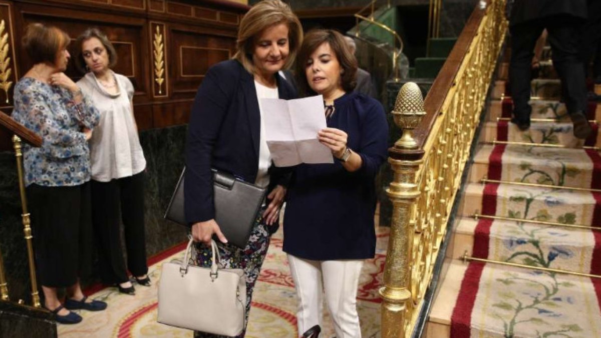 La vicepresidenta y la ministra de Empleo, el pasado mes de mayo