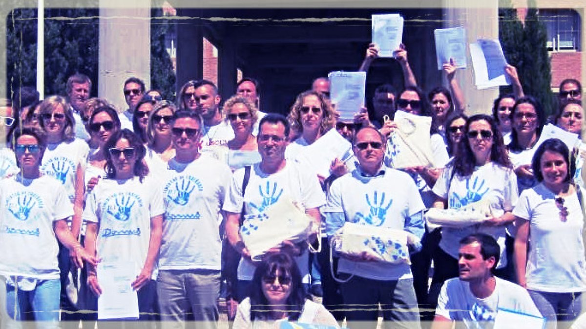 Las familias de la Comunidad de Valencia afectadas por los cambios educativos, protestando en mayo